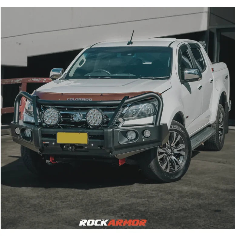 White holden colorado pickup truck fitted with rockarmor elite bullbar frontal and synthetic winch rope