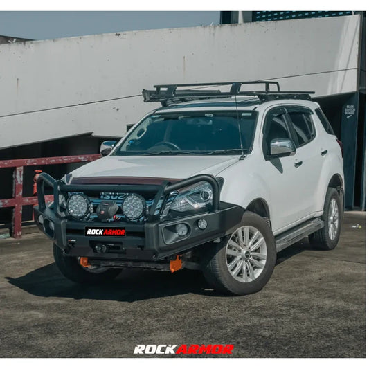 White isuzu dmax suv fitted with rockarmor elite steel bullbar featuring bar replacement eyebrows suitable for isuzu dmax suit