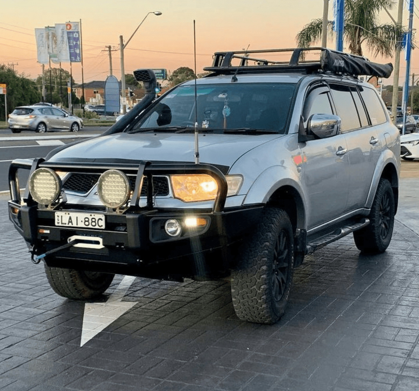Rockarmor Premium Steel Bullbar - Mitsubishii Triton Challanger Pb / Pc 2009-2015 (Bumper Cut)