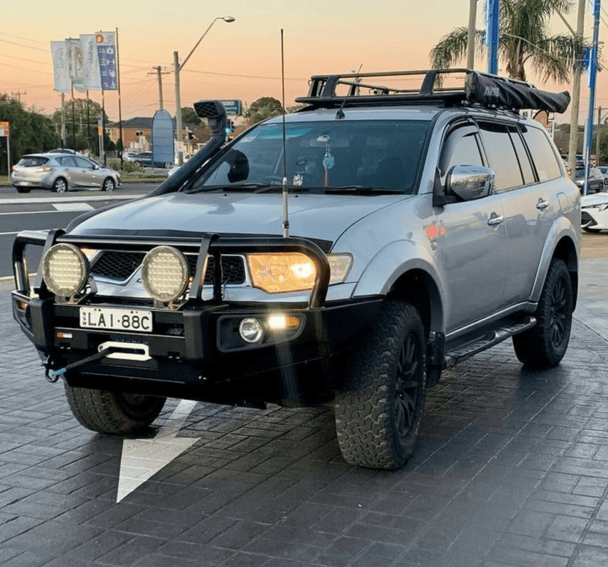 Rockarmor Premium Steel Bullbar - Mitsubishii Triton Challanger Pb / Pc 2009-2015 (Bumper Cut)