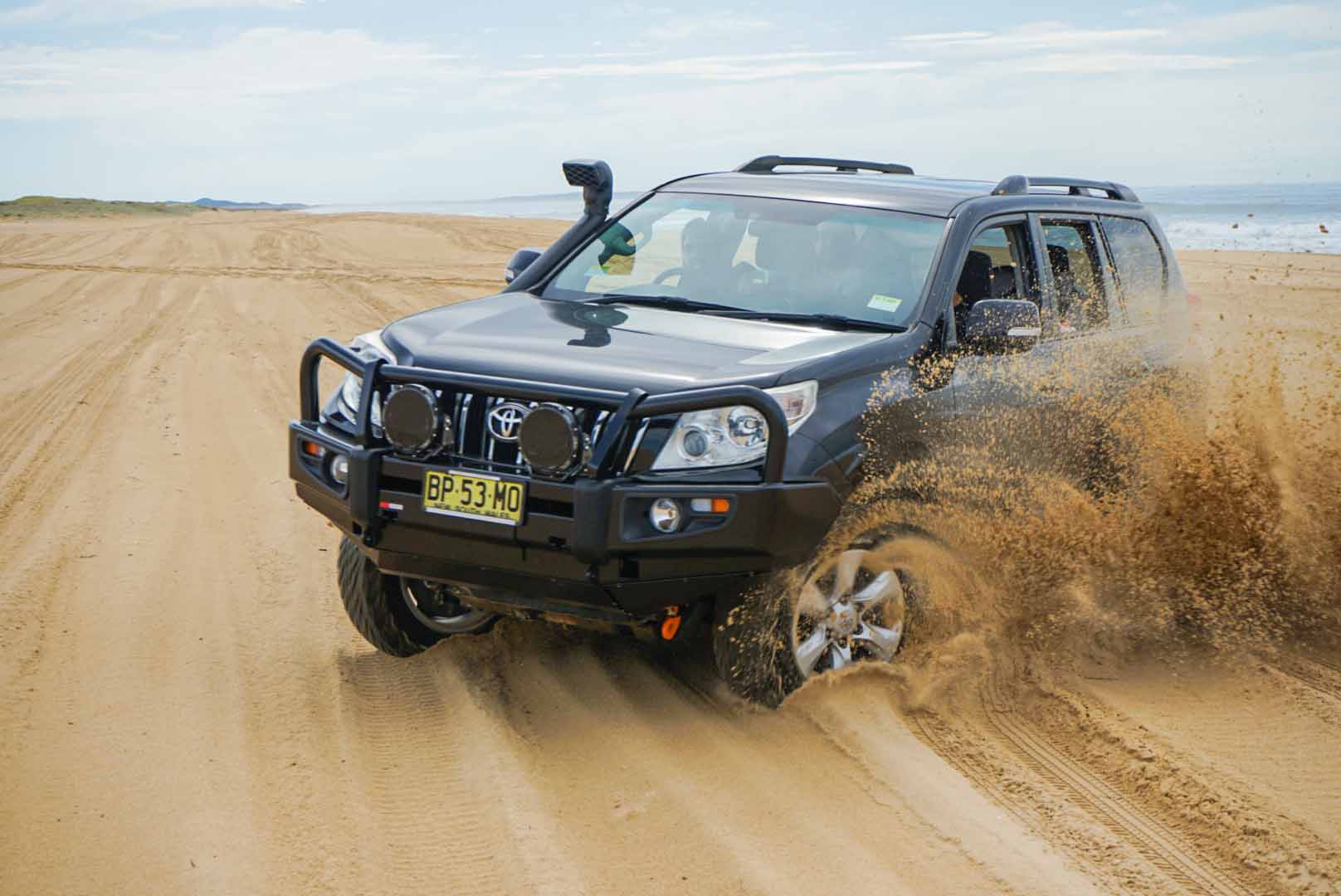Rockarmor Premium Steel Bullbar - Toyota PradoÂ Fj150 2009-2013 (Bumper Cut)