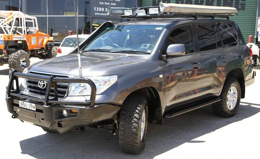 Rockarmor Steel Rockslider Side Steps - Toyota Landcruiser 200 Series 2007-2021