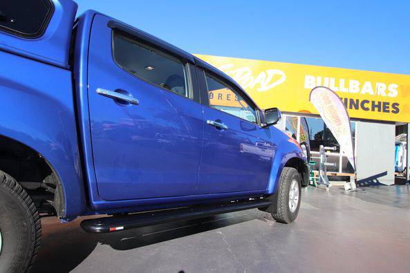 Rockarmor Steel Rockslider Side Steps - Isuzu Dmax Dual Cab 2012 - Early 2020 Models
