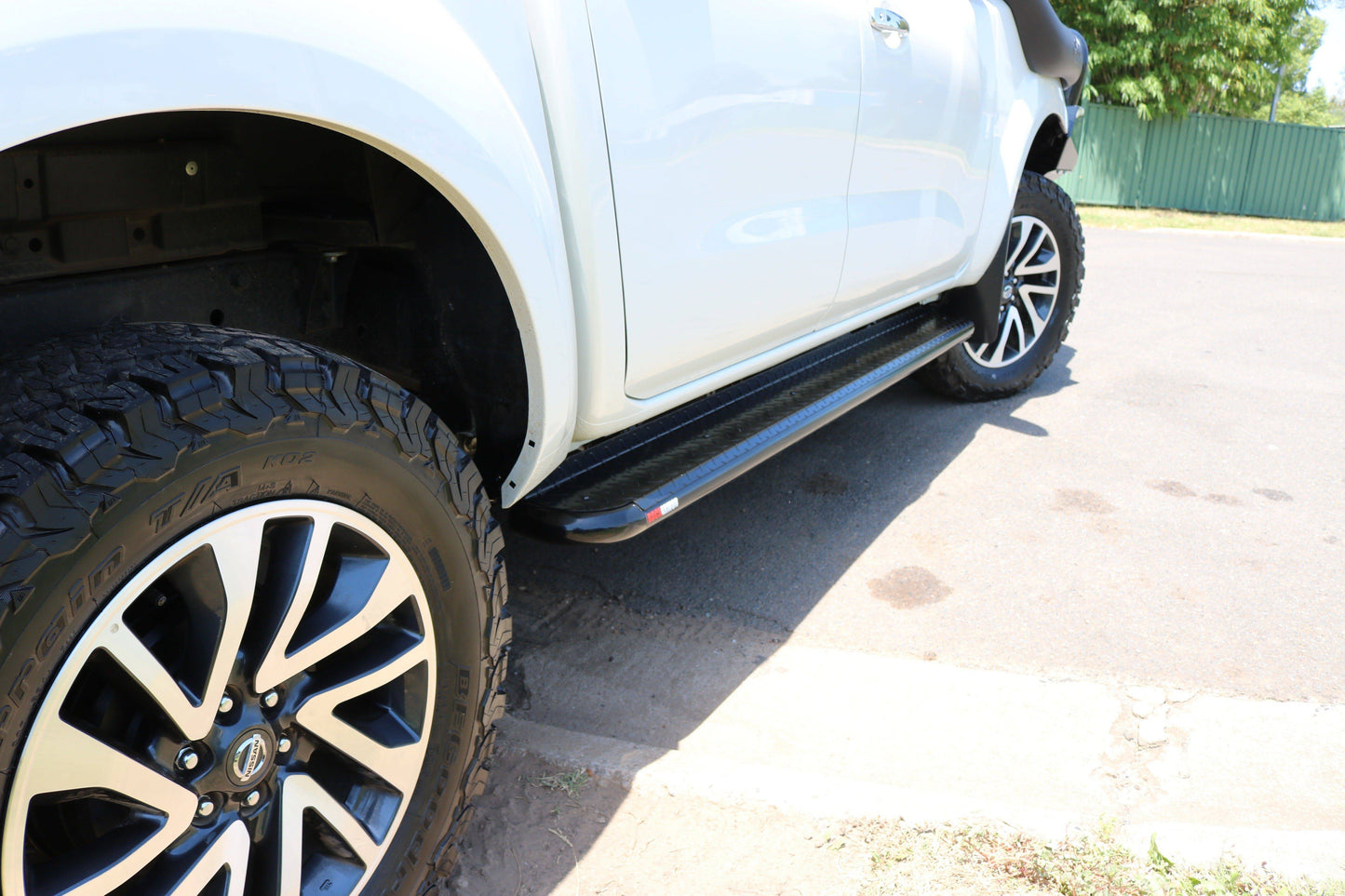 Rockarmor Steel Rockslider Side Steps - Nissan Navara NP300 D23