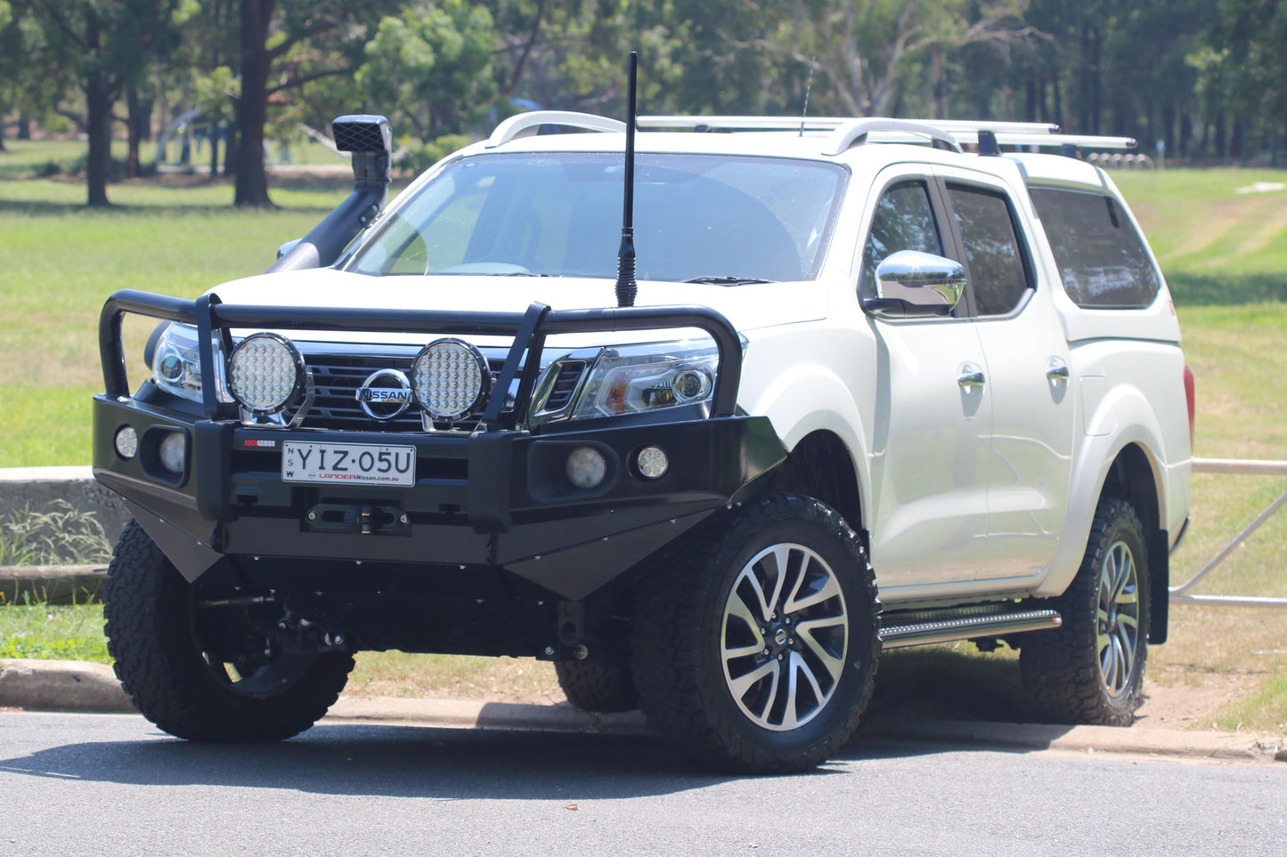 Rockarmor Steel Rockslider Side Steps - Nissan Navara NP300 D23